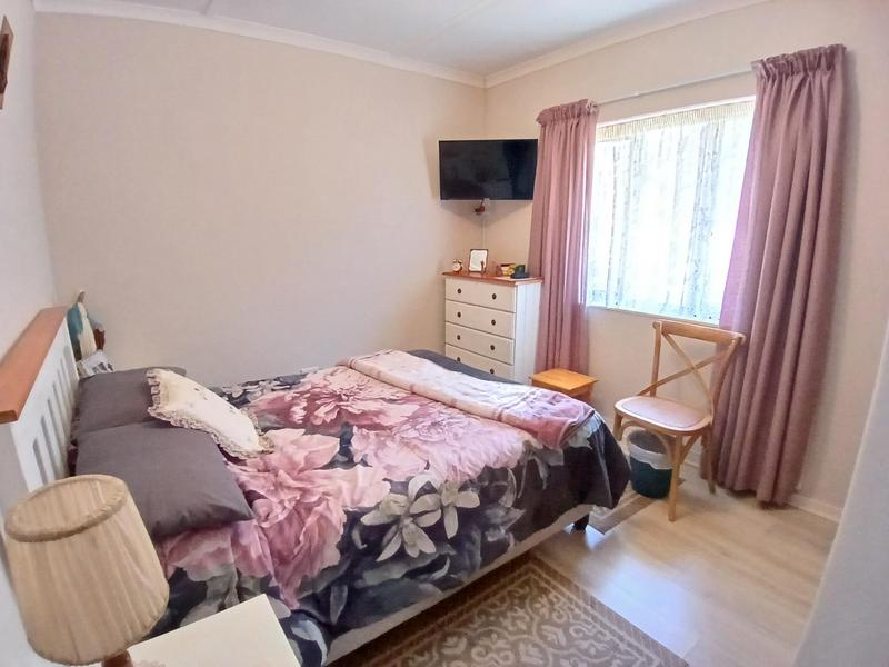 4 Bedroom Property for Sale in Stilbaai Wes Western Cape